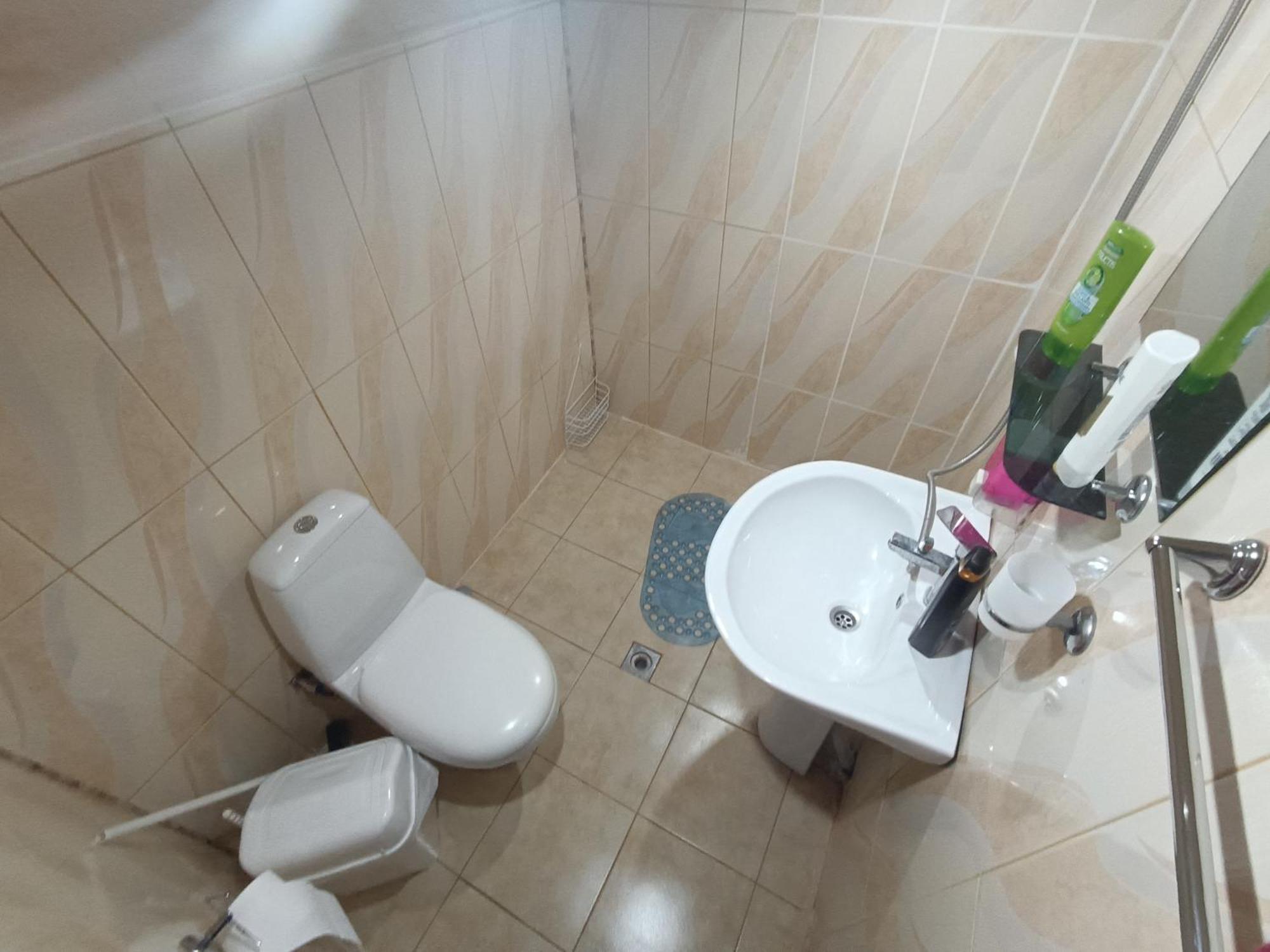 Light House Hotel Kutaisi Room photo